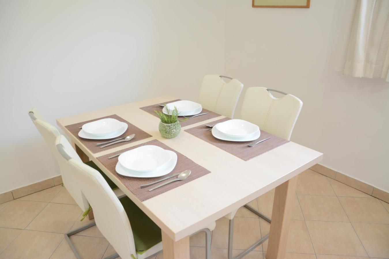 Apartments Marina Razanac Bilik gambar